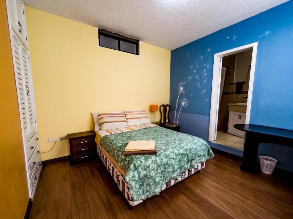Mayra'S Apartments And Spanish School 바뇨스 외부 사진