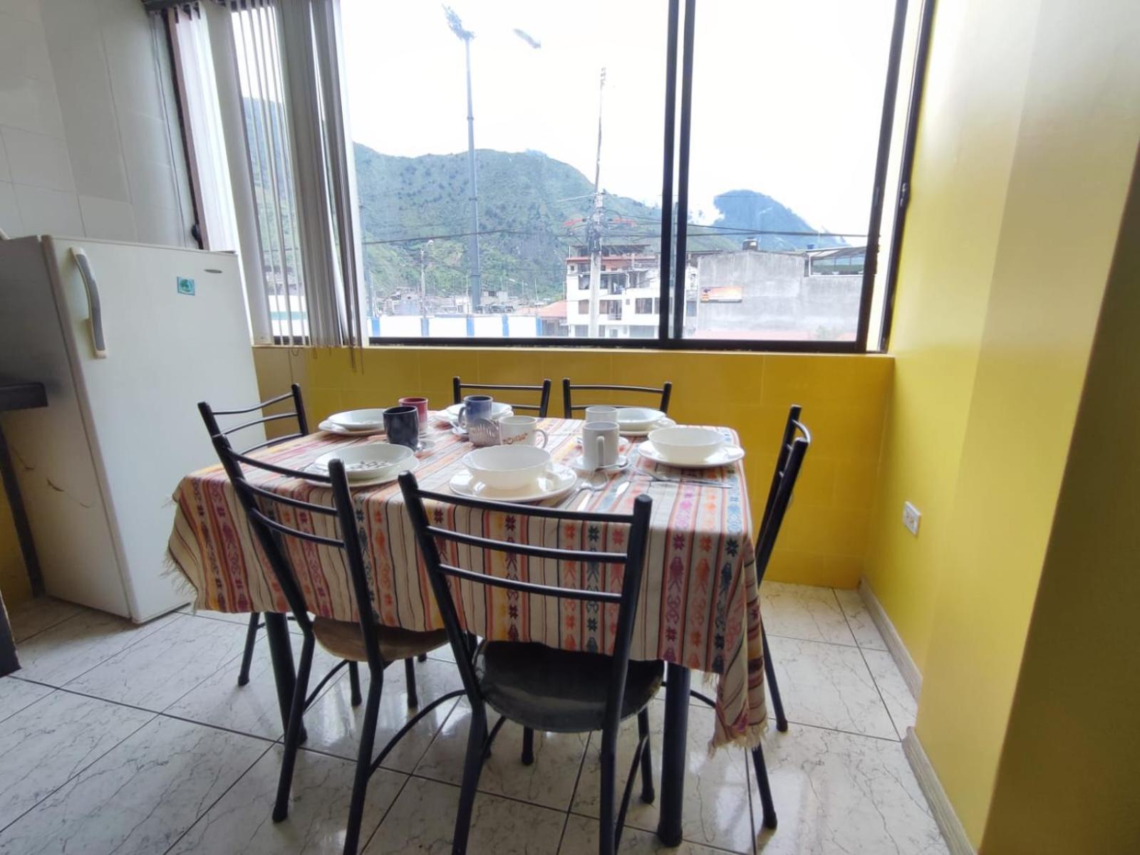 Mayra'S Apartments And Spanish School 바뇨스 외부 사진