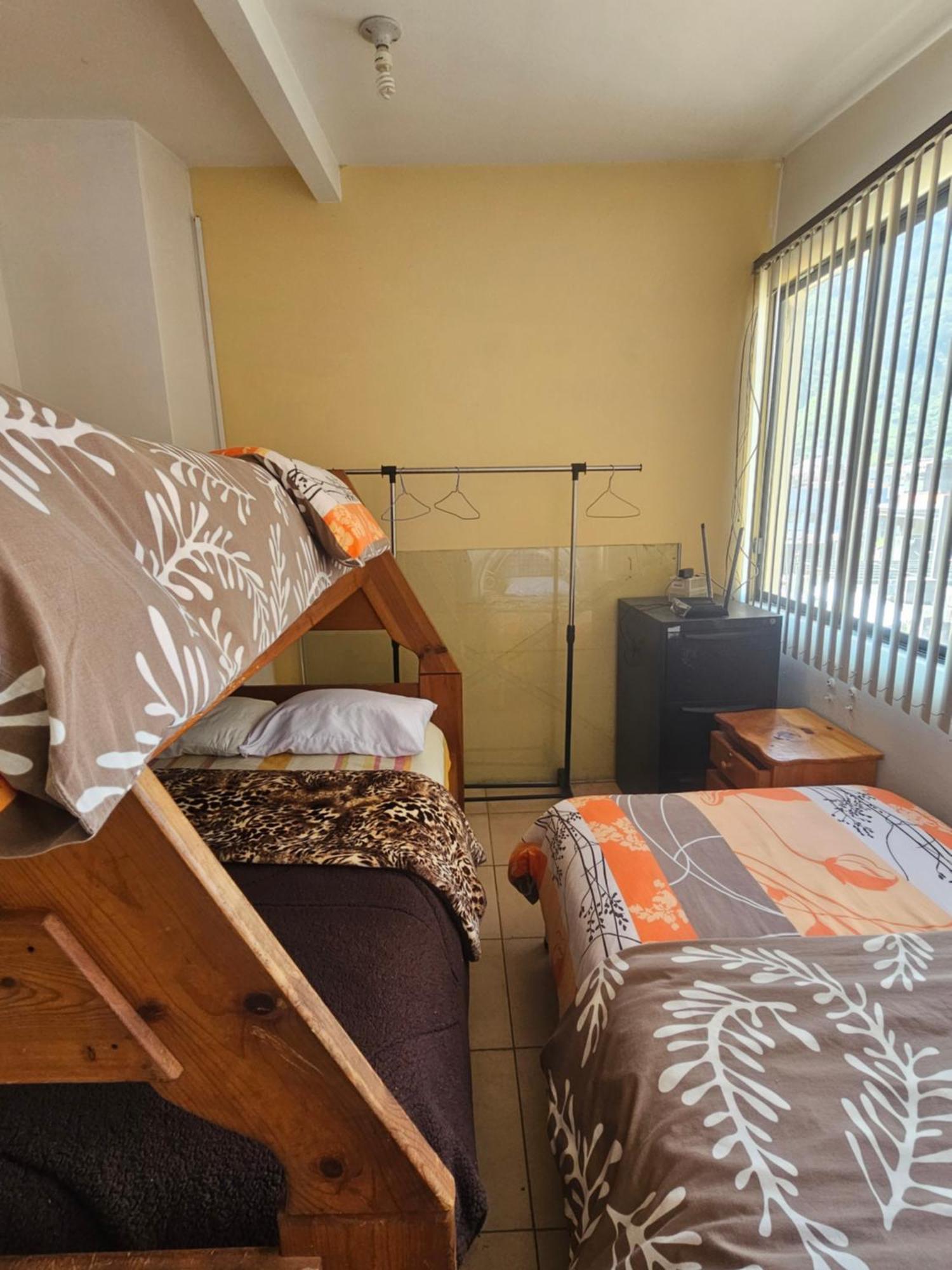 Mayra'S Apartments And Spanish School 바뇨스 외부 사진