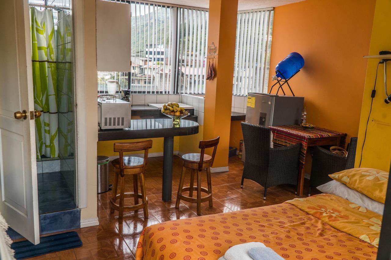 Mayra'S Apartments And Spanish School 바뇨스 외부 사진